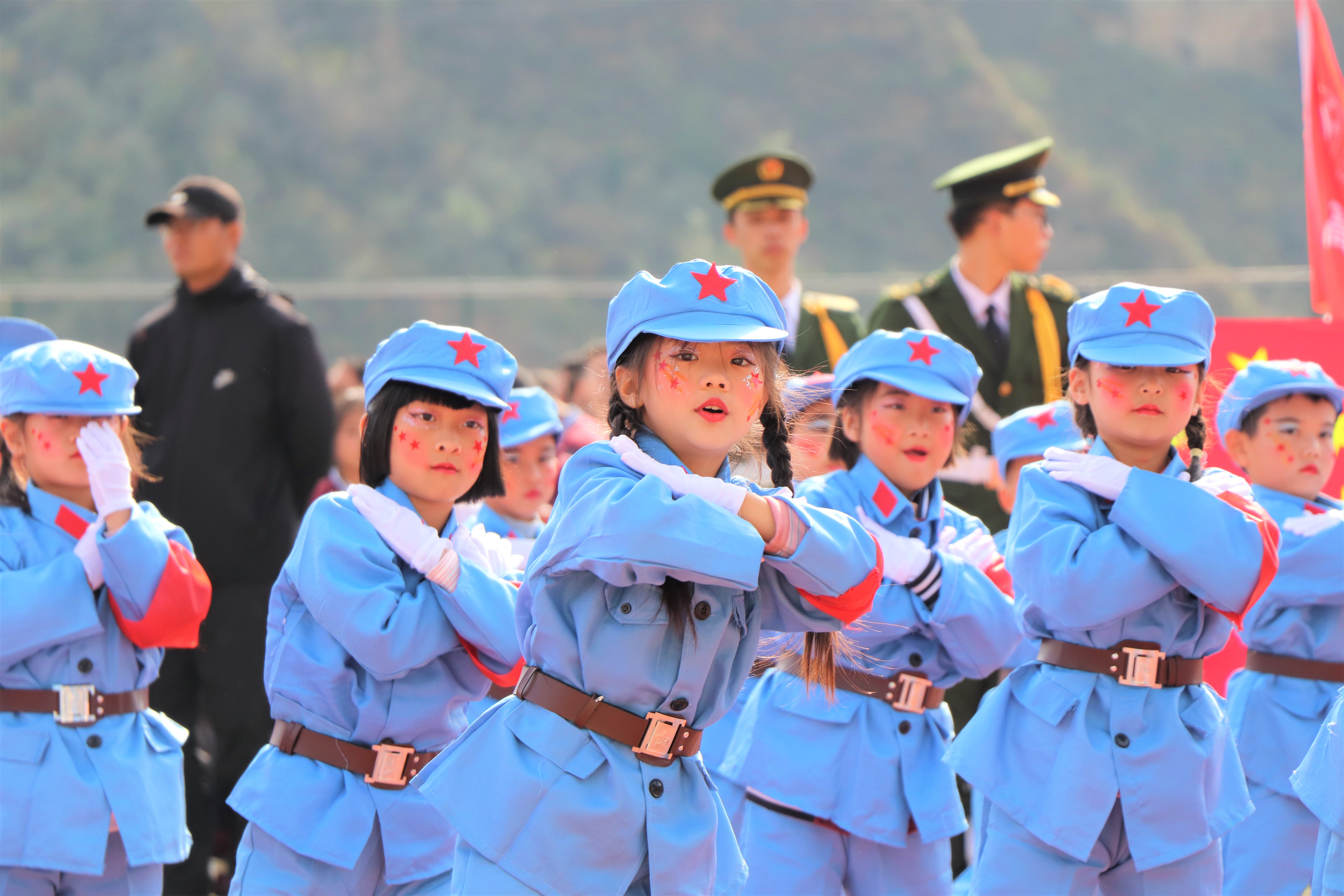 “ 悅運(yùn)動 · 享健康 ”延安培文實驗學(xué)校第五屆秋季田徑運(yùn)動會